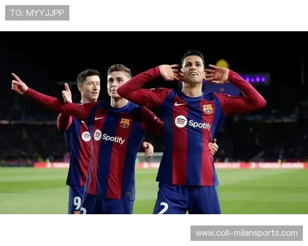 巴萨看台风波升级！球迷向主队看台投掷物品被拘捕