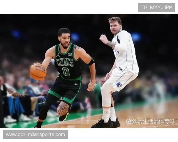 东契奇挡拆后外线空位稳稳命中，独行侠扩大优势